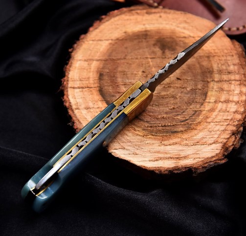 pocket knife